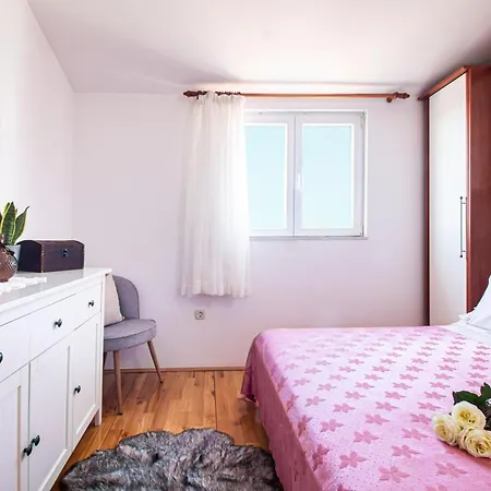 Anita With Amazing Sea View Apartment
