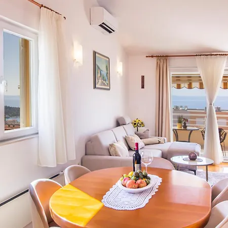 Anita With Amazing Sea View Apartment