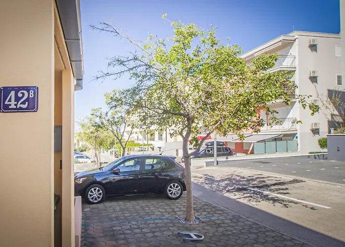 Anita With Amazing Sea View マカルスカ