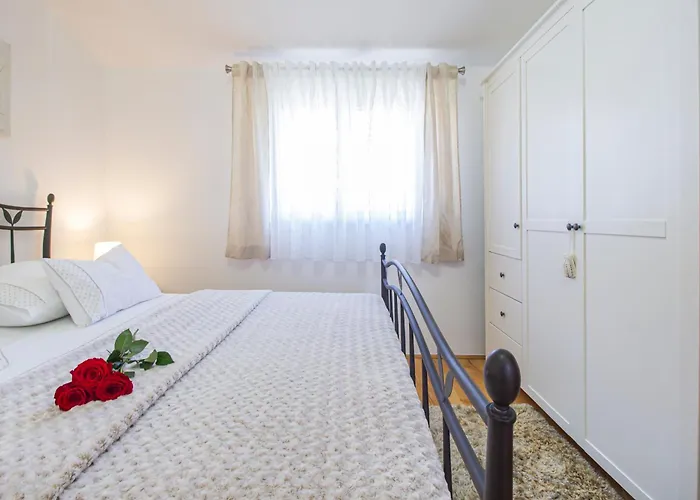 Anita With Amazing Sea View * マカルスカ