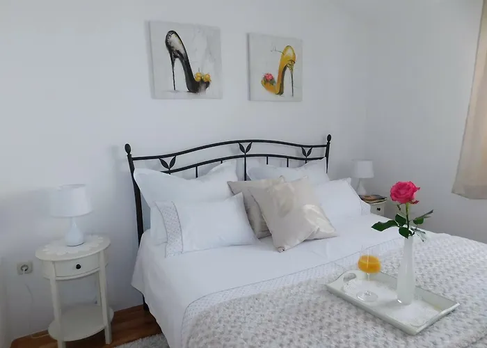 アパート Anita With Amazing Sea View